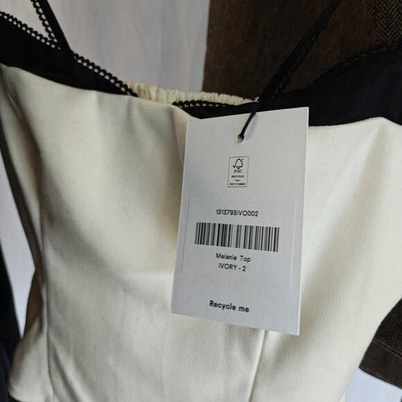 REFORMATION Melanie Top in Ivory, size 2 - Picture 5 of 8